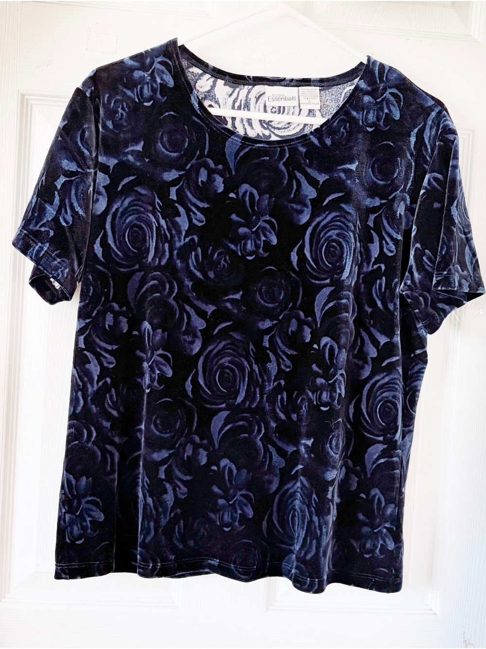 Essentials‎ Women’s Short Sleeve Velvet Floral Tee - Navy Blue